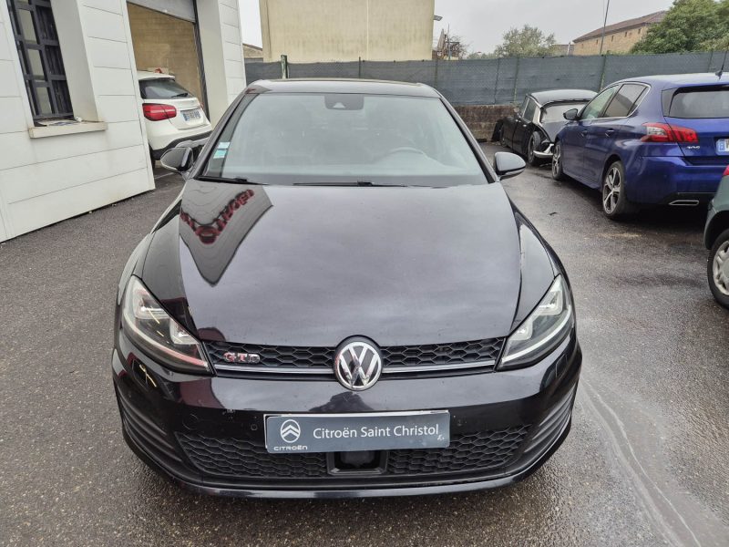 VOLKSWAGEN GOLF VII 2015