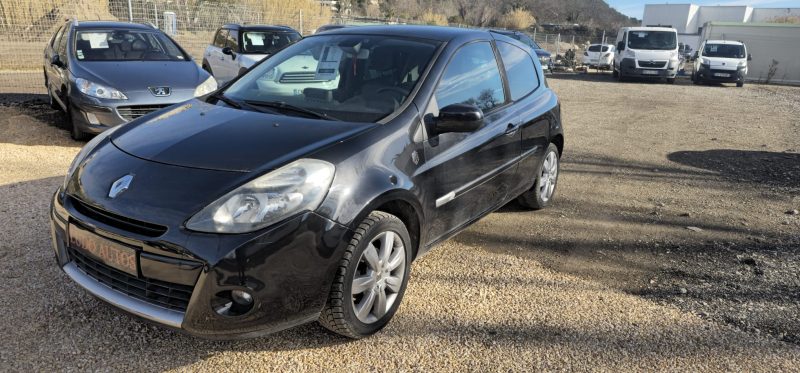 RENAULT Clio 3 III 1.2 TCe 100ch finition XV de France