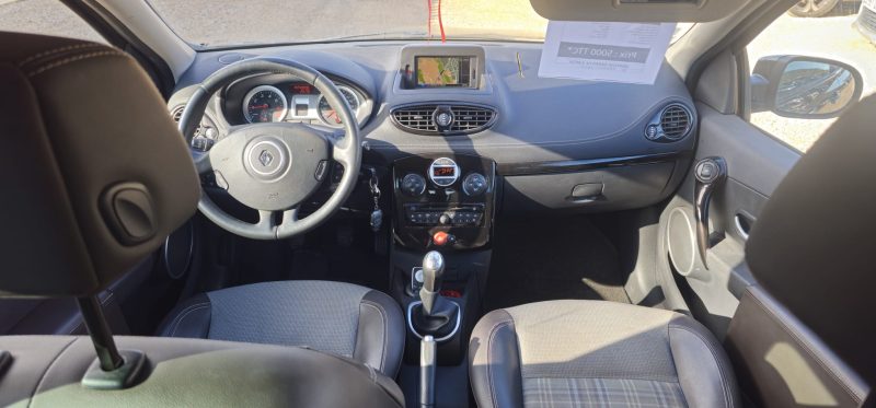 RENAULT Clio 3 III 1.2 TCe 100ch finition XV de France