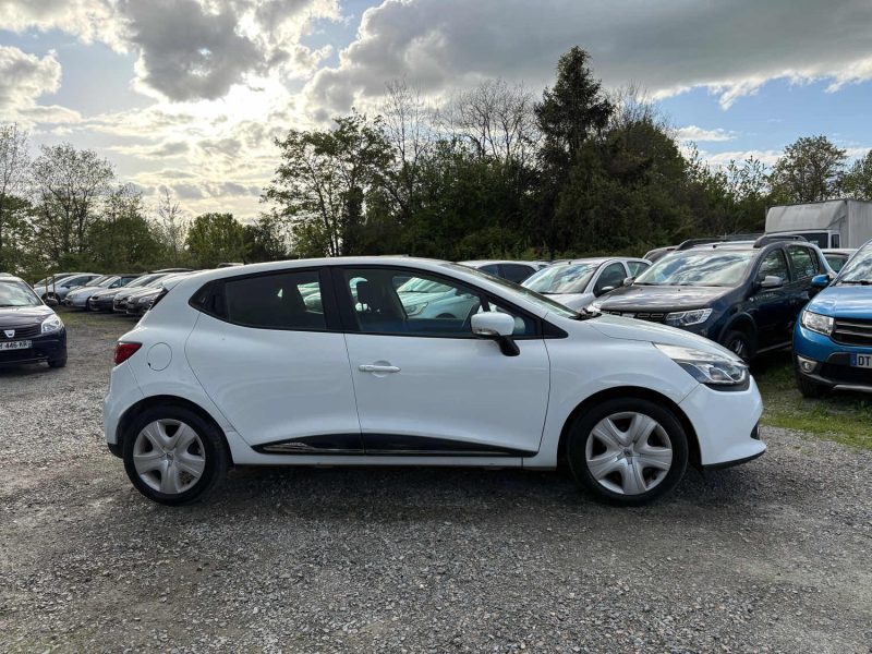 RENAULT CLIO 2015