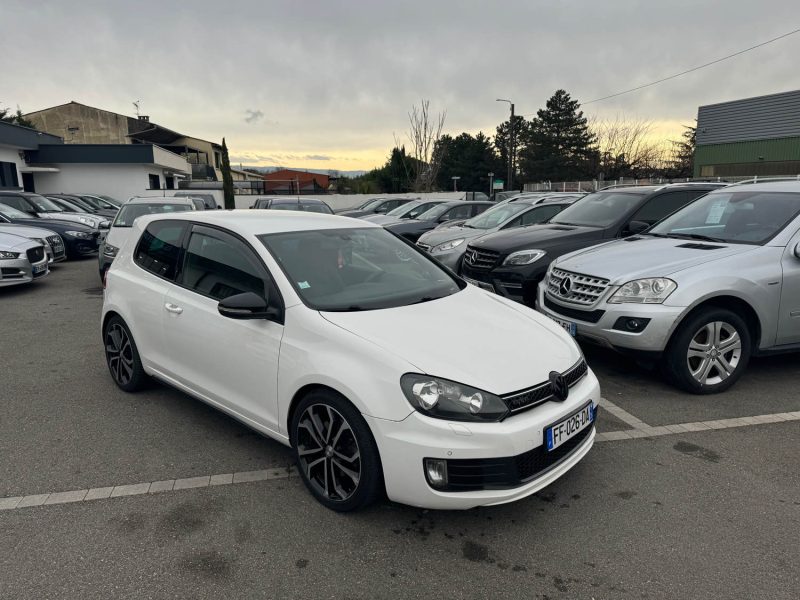 VOLKSWAGEN GOLF 2012