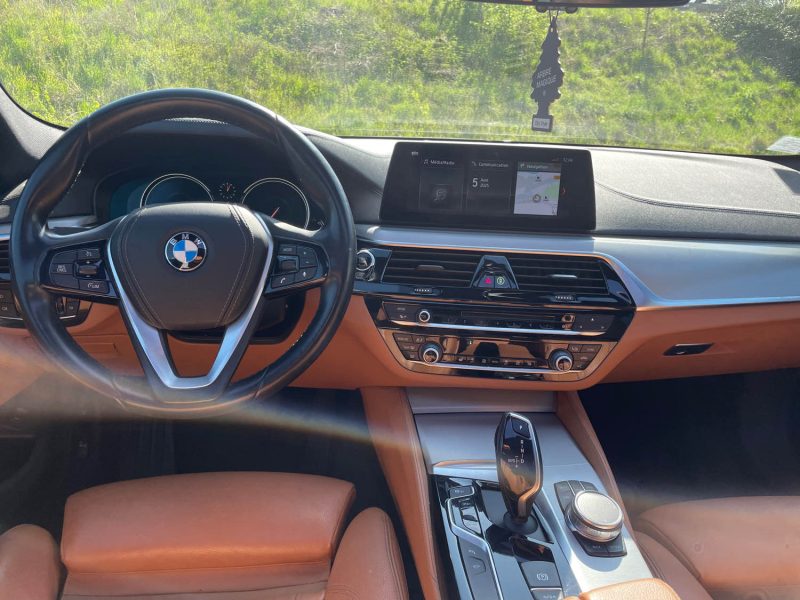 B.M.W. SERIE 5 2018 LUXURY