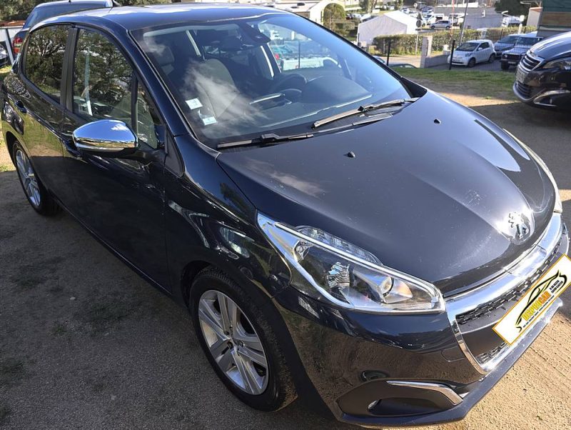PEUGEOT 208 2019