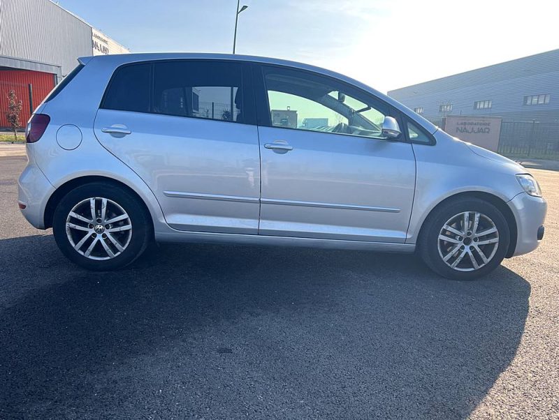 VOLKSWAGEN GOLF PLUS 1.6 TDI CONFORTLINE BLUEMOTION