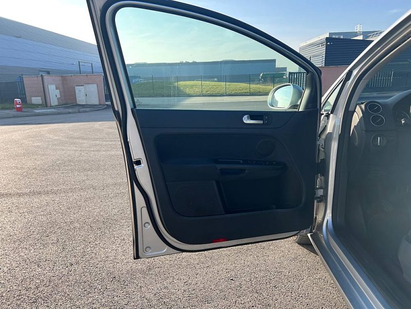 VOLKSWAGEN GOLF PLUS 1.6 TDI CONFORTLINE BLUEMOTION