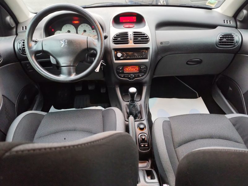 PEUGEOT 206 2005