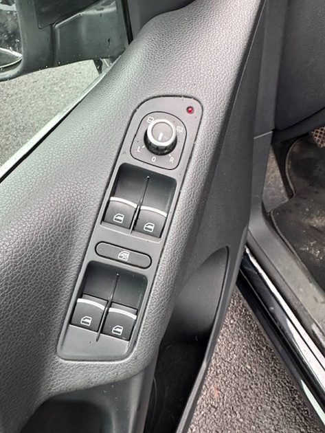 VOLKSWAGEN  TIGUAN  2015