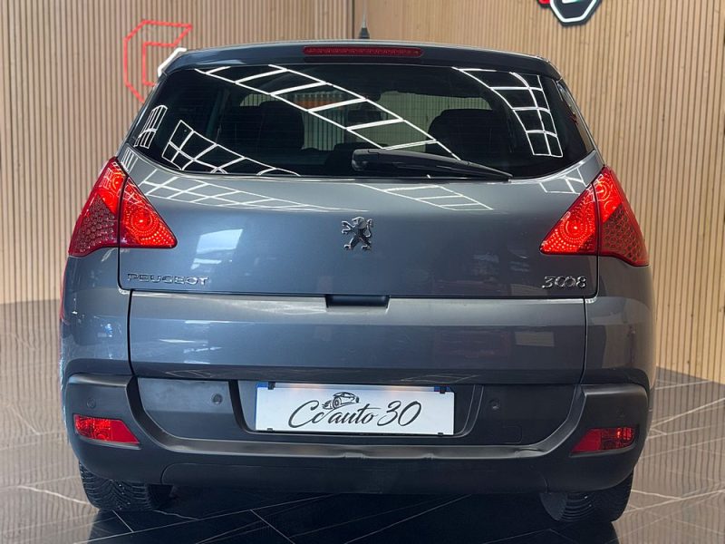 PEUGEOT 3008 2011