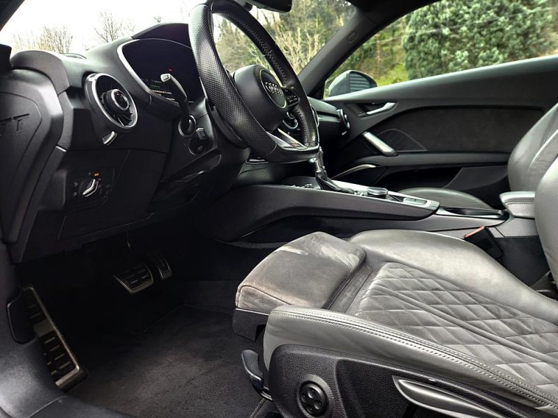 Audi TT 2.0 TFSI 230 S line QUATTRO S tronic*NARDO*B&O*MATRIX