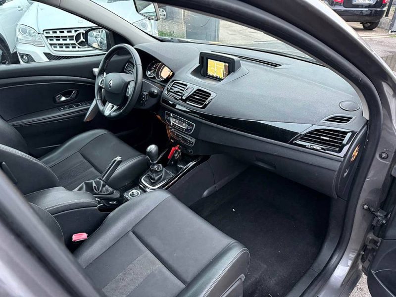 RENAULT MEGANE 3 1.4 TCE 131CH TOIT OUVRANT GARANTIE 