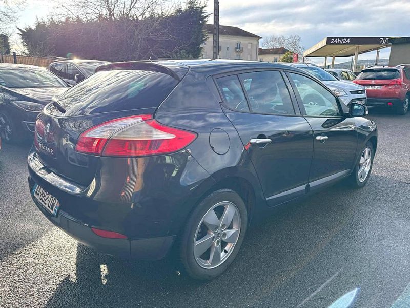 RENAULT MEGANE III 1.5 dCi 110 eco2 Authentique