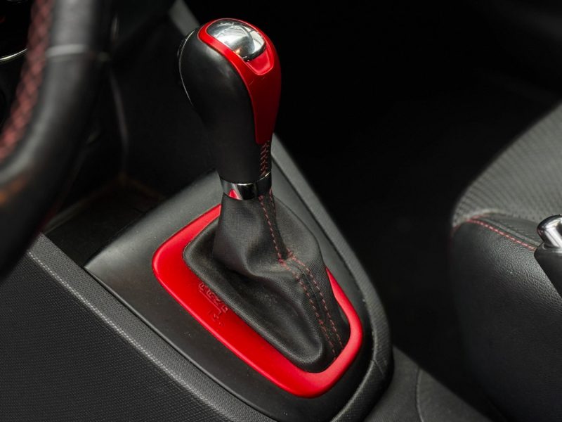 RENAULT CLIO 1.6 TURBO 200CH RS CUP GARANTIE 6 MOIS