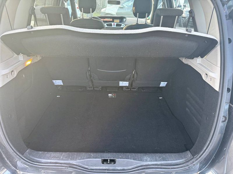 RENAULT SCENIC III 2011