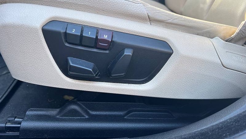 B.M.W.  Série 3 Gran Turismo 2013