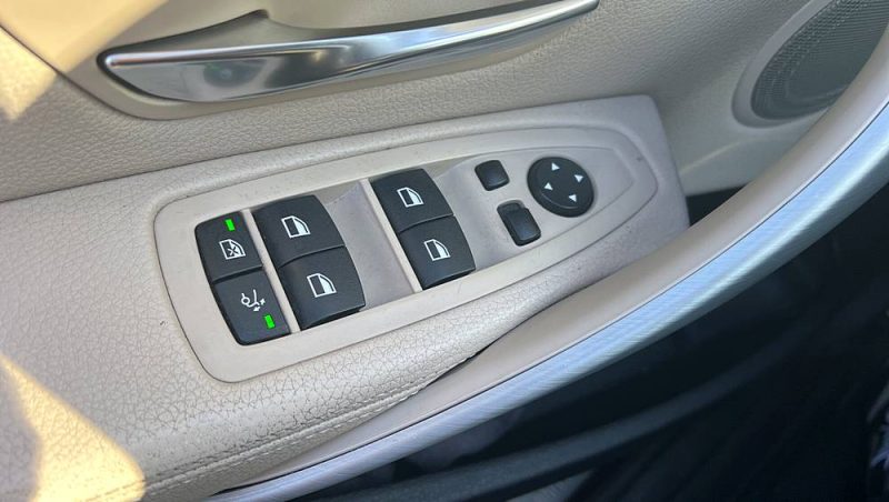 B.M.W.  Série 3 Gran Turismo 2013