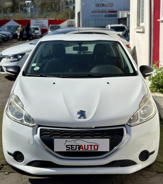 PEUGEOT 208 2013