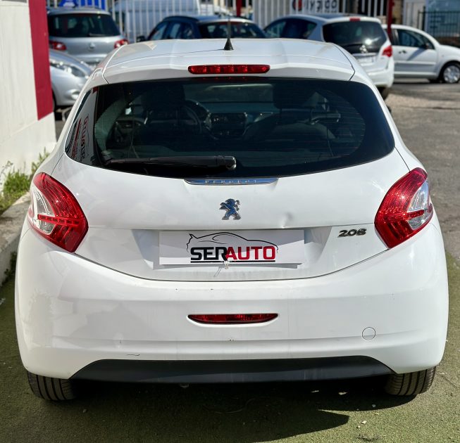 PEUGEOT 208 2013