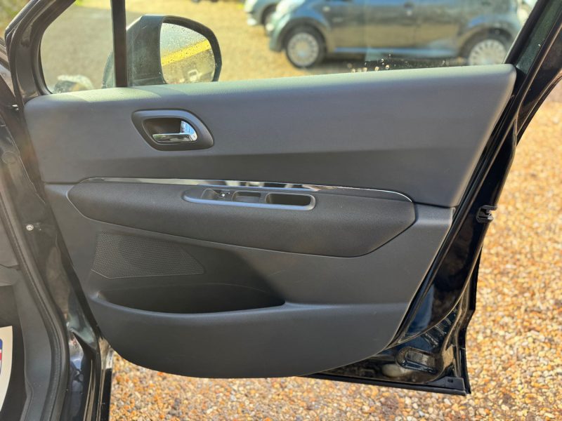 PEUGEOT 5008 2011 Boite Automatique