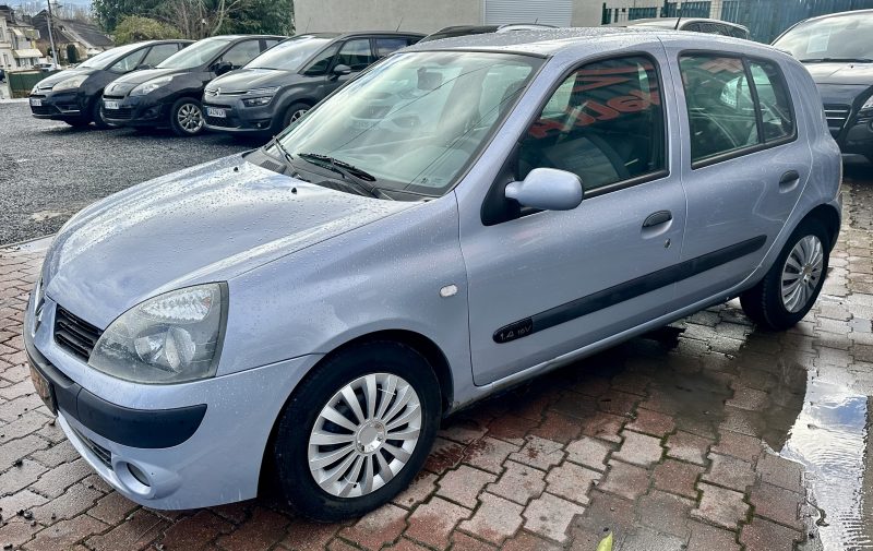 RENAULT CLIO 2004