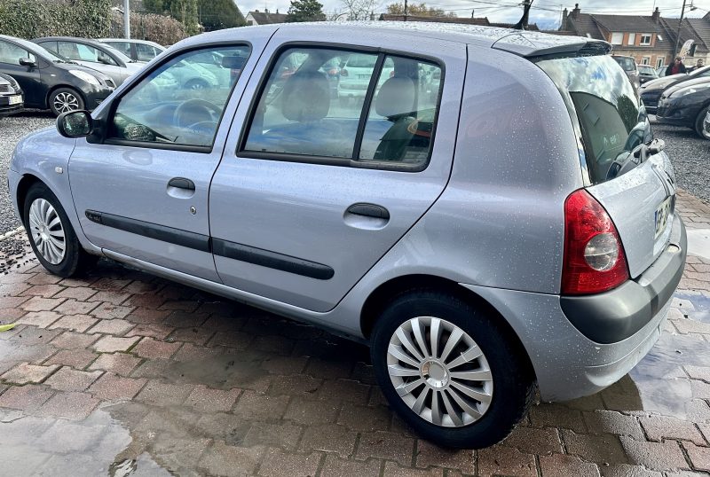 RENAULT CLIO 2004