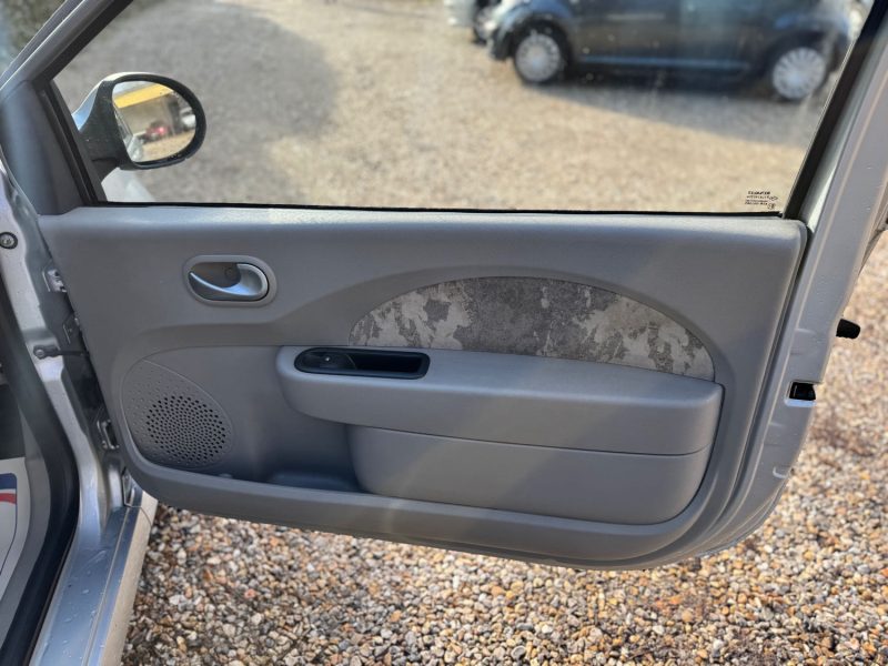 RENAULT TWINGO 2008 1.2 i 