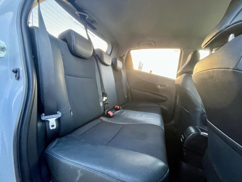 TOYOTA YARIS HYBRID 2013