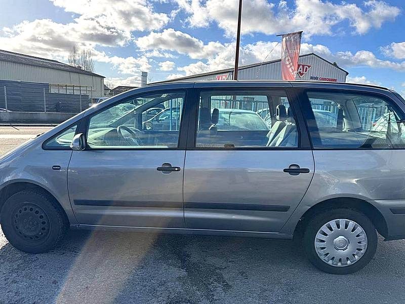VOLKSWAGEN SHARAN 1.9 TDI 130