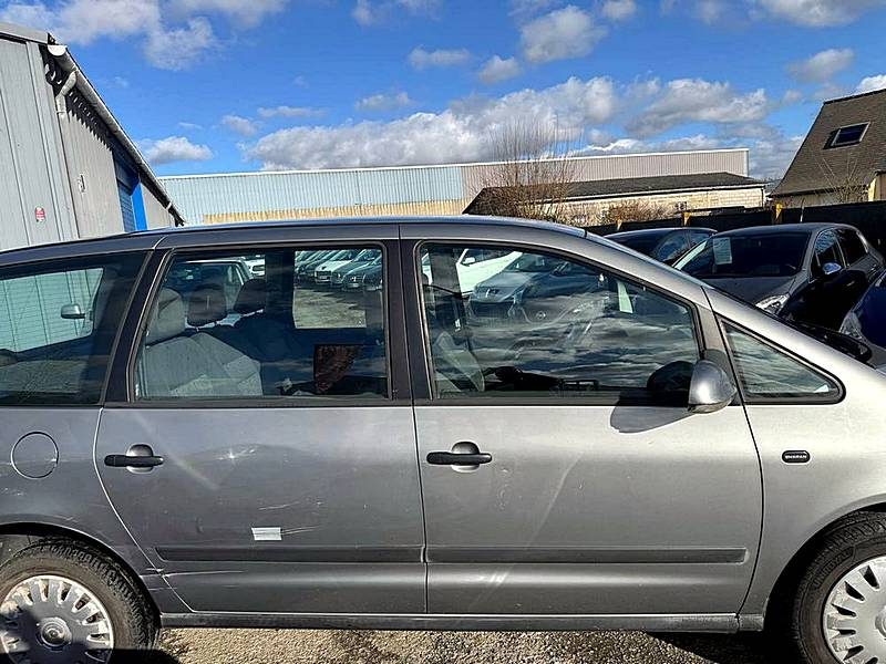 VOLKSWAGEN SHARAN 1.9 TDI 130