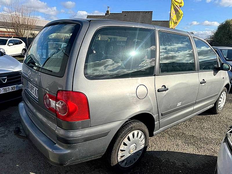VOLKSWAGEN SHARAN 1.9 TDI 130
