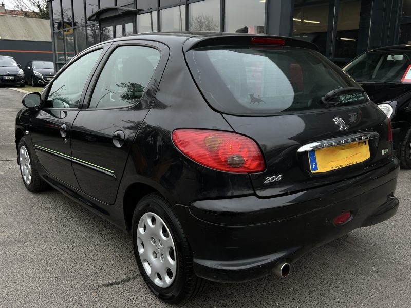PEUGEOT 206 X-BOX 1.4 75 PREMIERE MAIN 79 900 Kms 5 PORTES CLIMATISATION CRIT AIR 2 - GARANTIE 1 AN