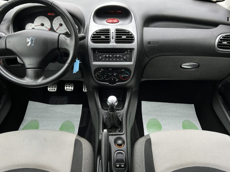 PEUGEOT 206 X-BOX 1.4 75 PREMIERE MAIN 79 900 Kms 5 PORTES CLIMATISATION CRIT AIR 2 - GARANTIE 1 AN