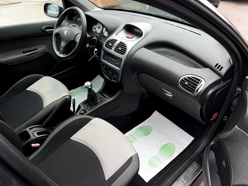 PEUGEOT 206 X-BOX 1.4 75 PREMIERE MAIN 79 900 Kms 5 PORTES CLIMATISATION CRIT AIR 2 - GARANTIE 1 AN