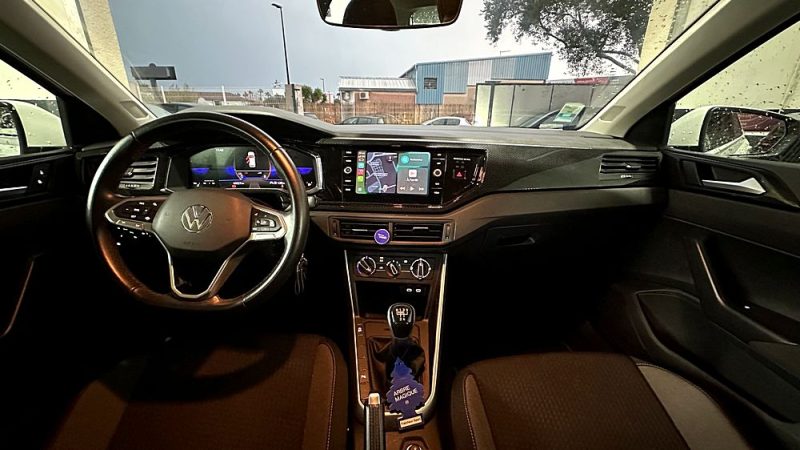 VOLKSWAGEN POLO 2023