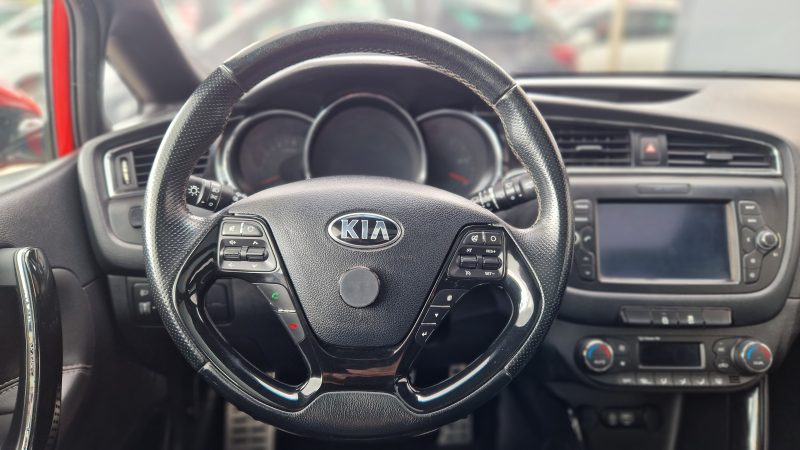 KIA CEE\'D 2015