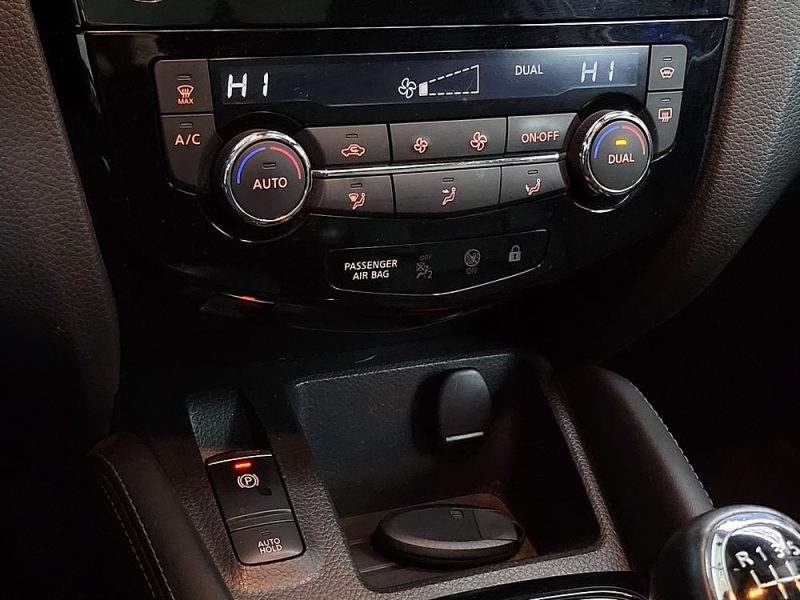 NISSAN QASHQAI II 1.7 BluedCi 150cv Tekna+ 4X2 BVM6