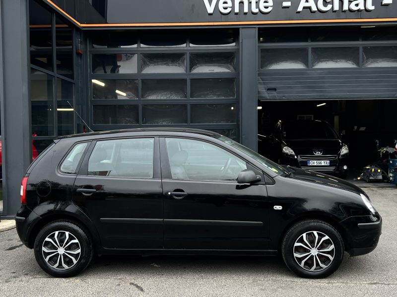 VOLKSWAGEN POLO  IV 1.2 55 Cv PREMIERE MAIN / 5 PORTES BLUETOOTH / ORIGINE FRANCE - GARANTIE 1 AN