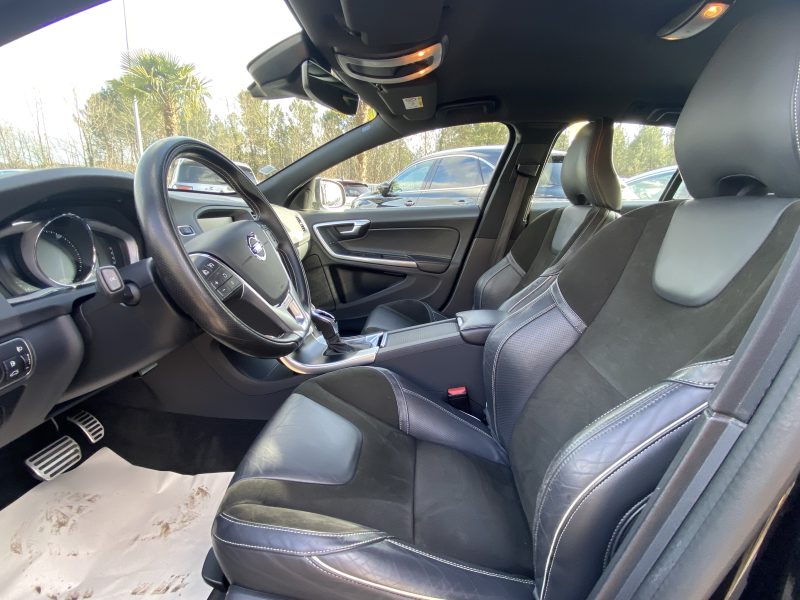 VOLVO V60 2.0 150CV D3 BVA R DESIGN