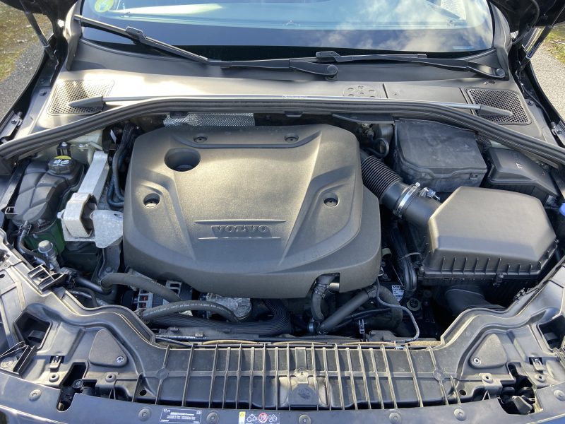 VOLVO V60 2.0 150CV D3 BVA R DESIGN