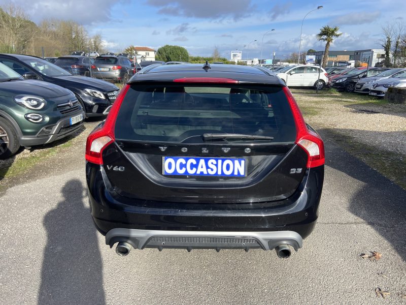 VOLVO V60 2.0 150CV D3 BVA R DESIGN