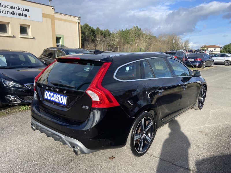 VOLVO V60 2.0 150CV D3 BVA R DESIGN