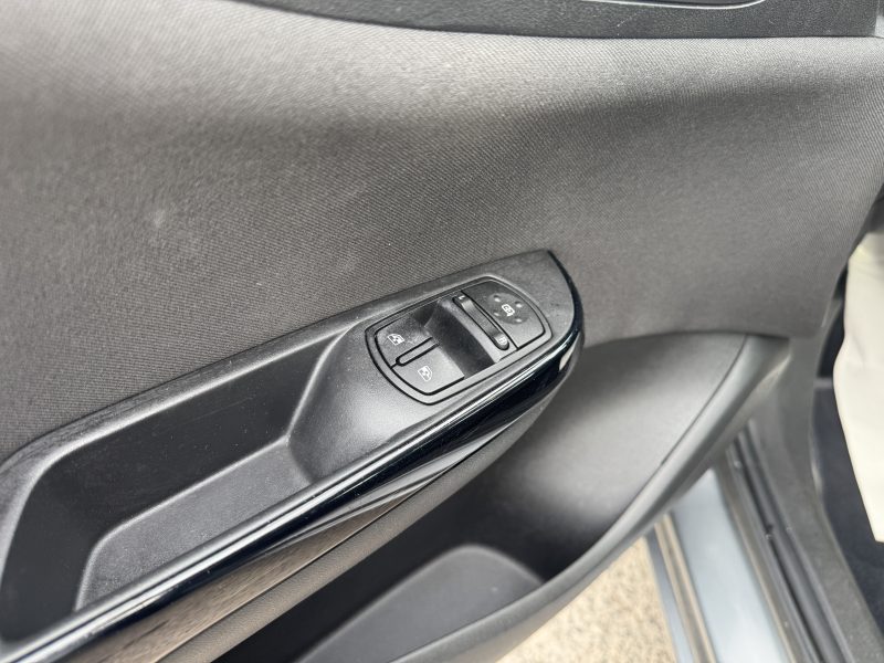 OPEL CORSA 1.4 90CH EDITION