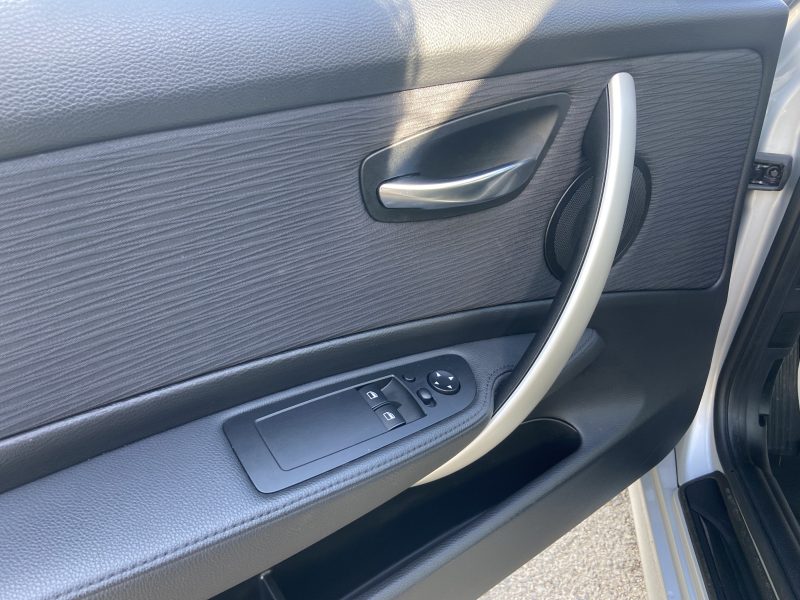 B.M.W. SERIE 1 120I BVA