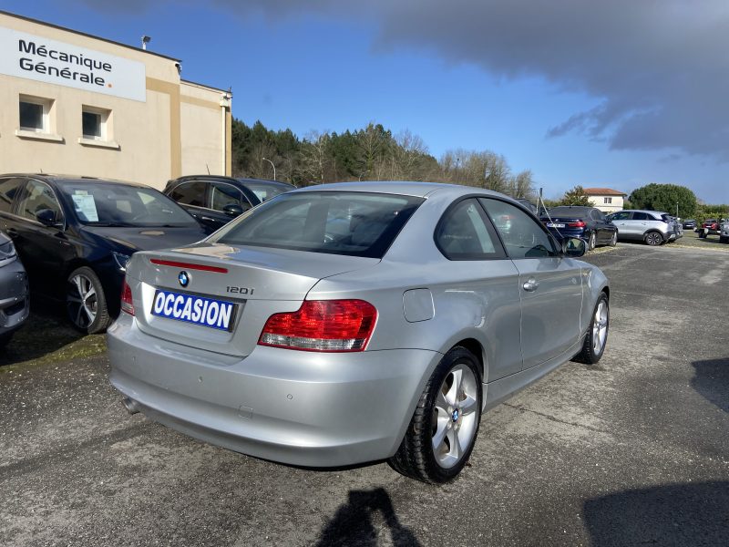 B.M.W. SERIE 1 120I BVA