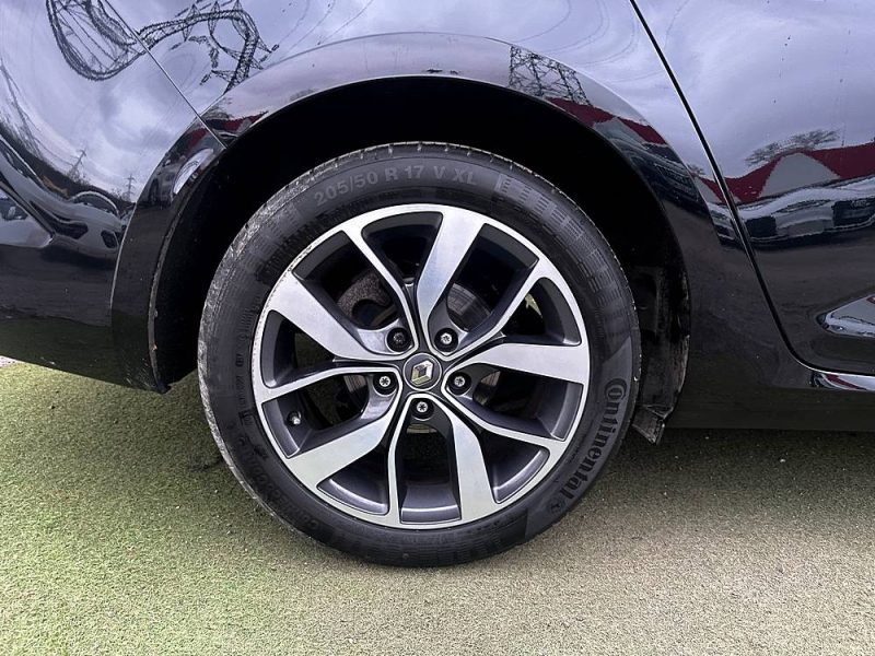 RENAULT MEGANE 1.2 TCe 130CV INTENS - *** REMISE - A PRIX COUTANT !! ***