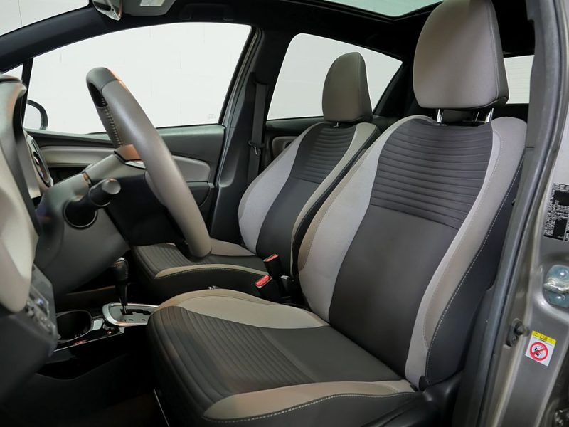 TOYOTA YARIS HYBRID 2019