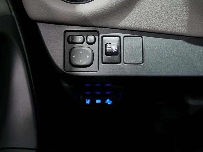 TOYOTA YARIS HYBRID 2019