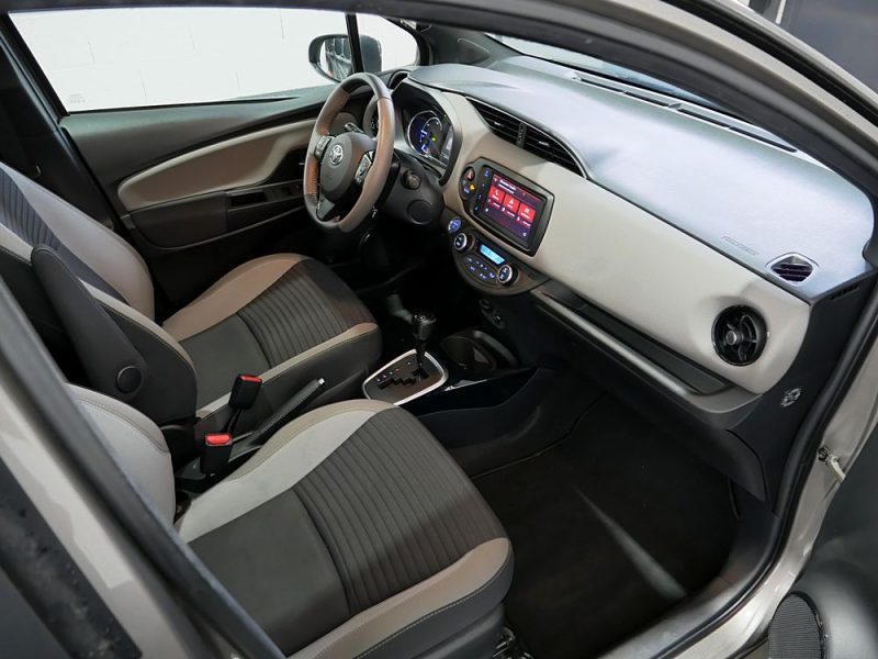 TOYOTA YARIS HYBRID 2019