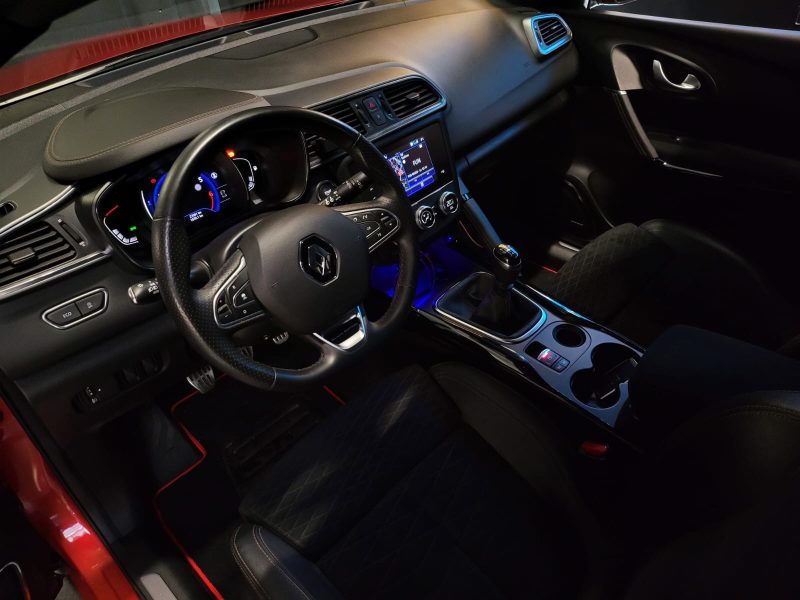 RENAULT KADJAR 1.3 TCe 140cv BLACK EDITION / 1ERE MAIN + SIEGES ELECTRIQUES + CARPLAY /