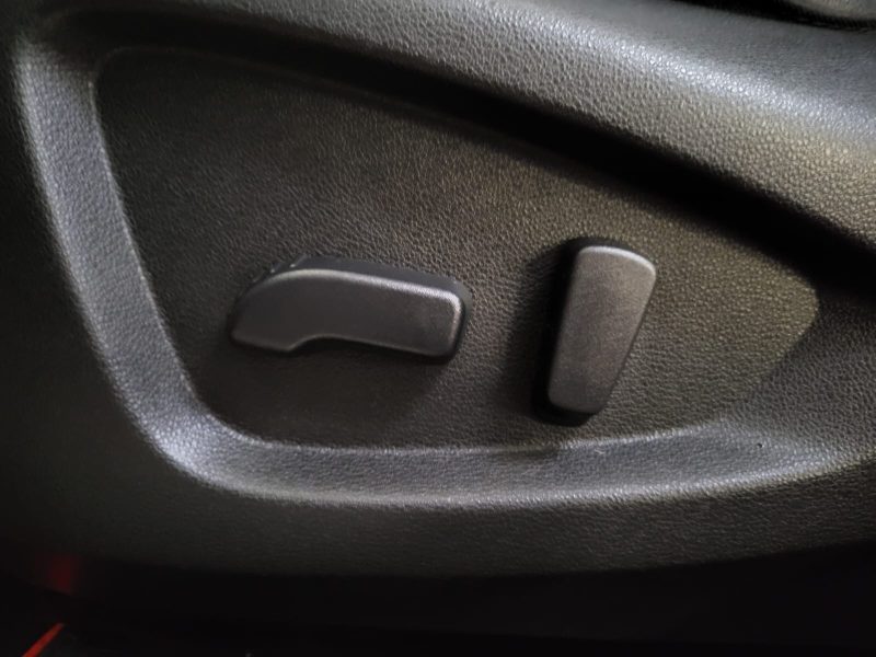 RENAULT KADJAR 1.3 TCe 140cv BLACK EDITION / 1ERE MAIN + SIEGES ELECTRIQUES + CARPLAY /