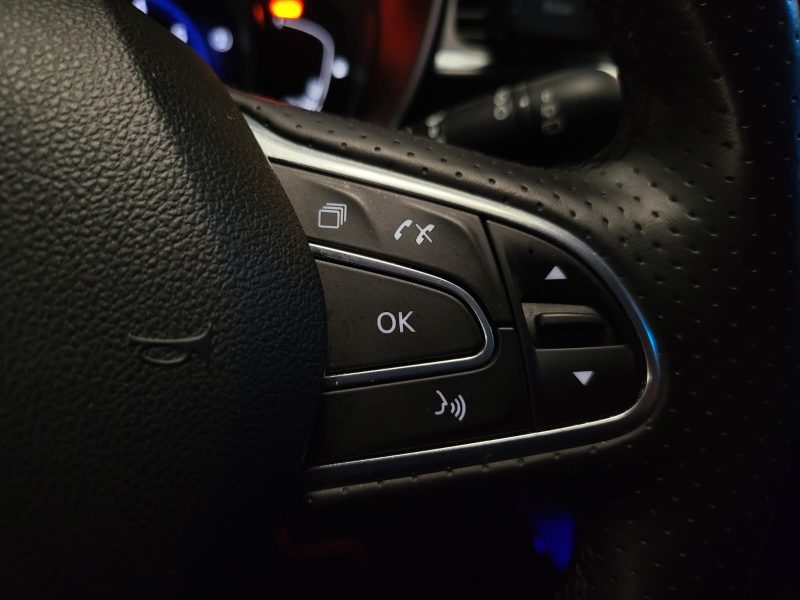 RENAULT KADJAR 1.3 TCe 140cv BLACK EDITION / 1ERE MAIN + SIEGES ELECTRIQUES + CARPLAY /